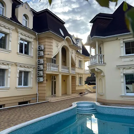 Ludwig Hotel Shaian
