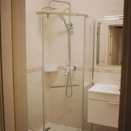 Hotel Ludwig Shaian