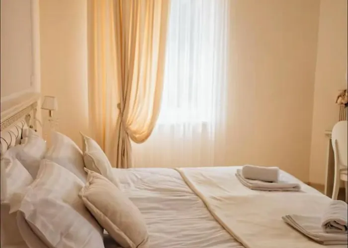 Ludwig Hotel *
